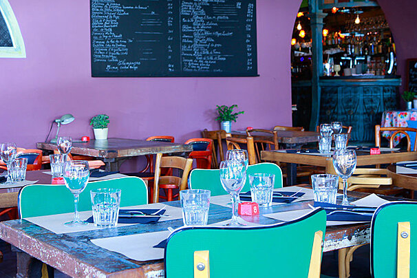 Cafe de la Place Restaurant, Saint Remy de Provence interior