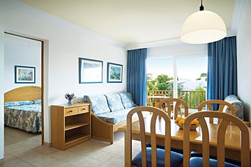 Inturotel Esmeralda Park Hotel, Santanyi family room