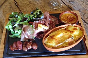 Le Clos Bernard Restaurant, Meribel Altiport style of cuisine