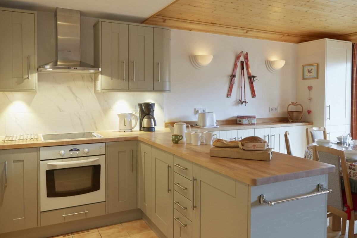 Santons 9 Apartment, Val d'Isere - Centre kitchen