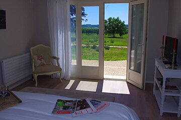 L'Autre Vie, Camiran double bedroom