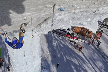 ice climbing competition
