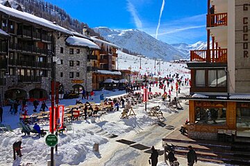 La Sana Restaurant, Val d'Isere Centre exterior