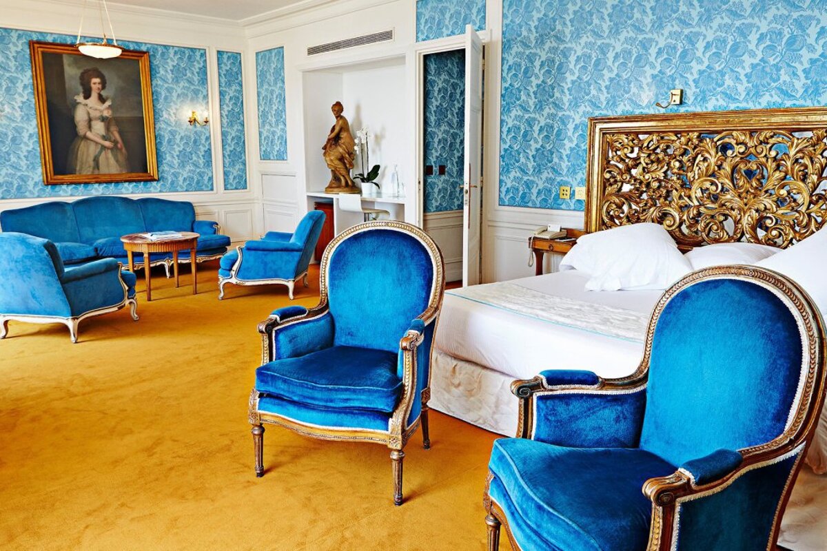 a picture of a hotel suite at Le Negresco Hotel, Nice