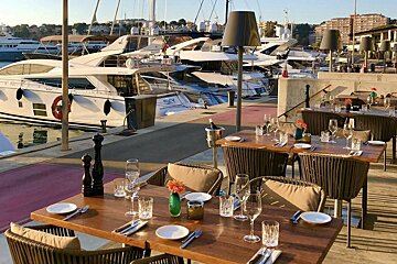 Harbour Grill terrace on the port