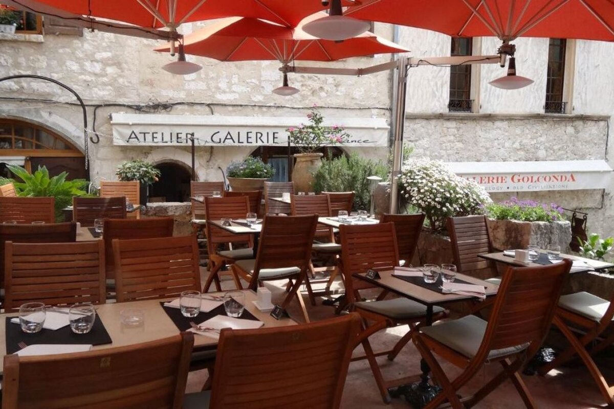 Restaurant La Fontaine, Saint-Paul de Vence restaurant terrasse