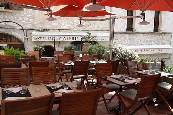 Restaurant La Fontaine, Saint-Paul de Vence restaurant terrasse