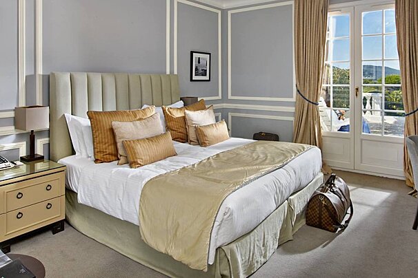 Villa Belrose Hotel, nr Saint Tropez double bedroom