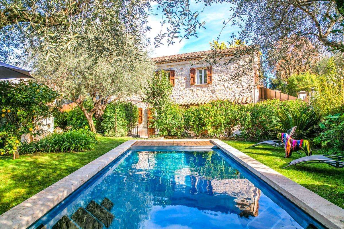 Papillon Villa, Grasse