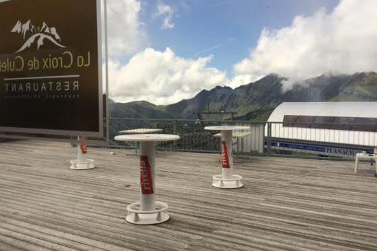 a restaurant in switzerland