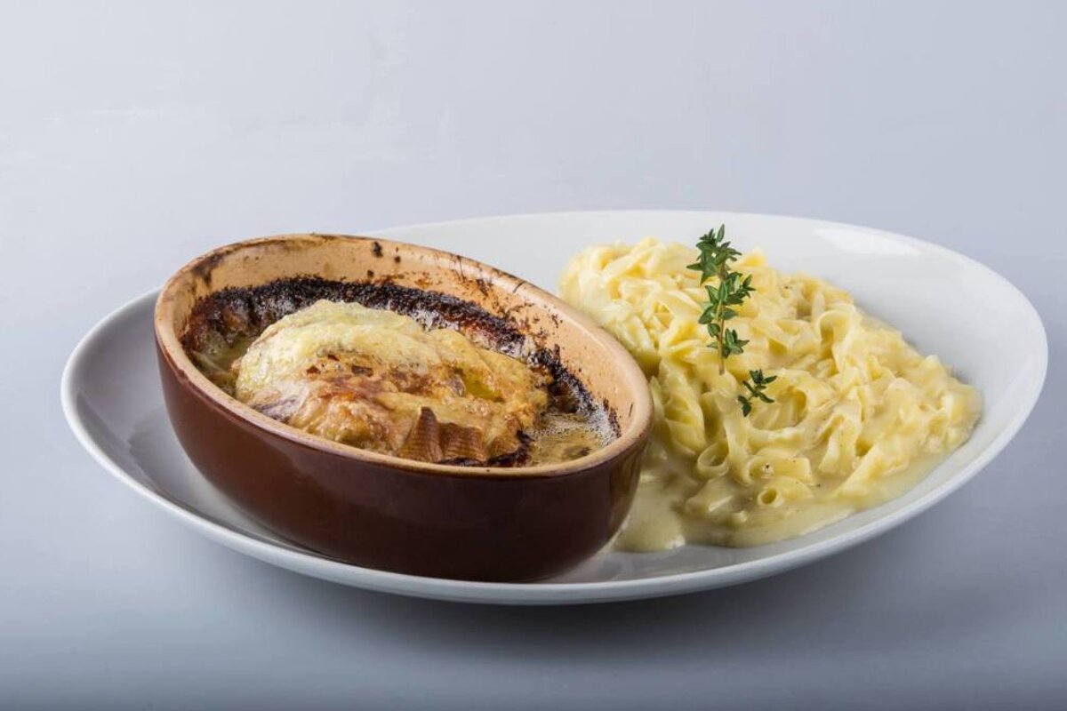 Chalet de la Roche Restaurant, La Plagne Villages style of cuisine