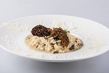 Chalet de la Roche Restaurant, La Plagne Villages style of cuisine