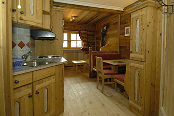 Chalet L'Altibar 02 - Apartment, Courchevel 1850 kitchen