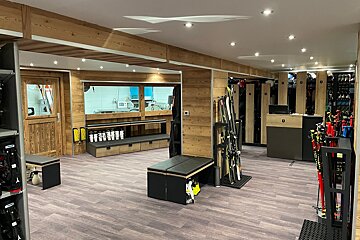 Cristal de La Roche | Ski Hire, Courchevel 1850