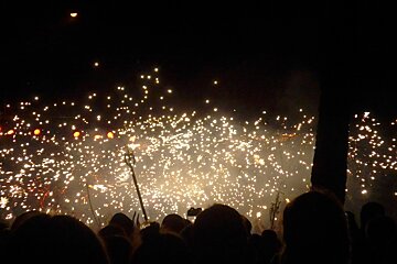 sparks flying at nit de foc 2016 palma