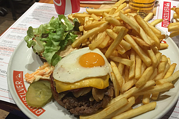 Roxy Quiksilver Cafe & Restaurant, Val d'isere style of cuisine