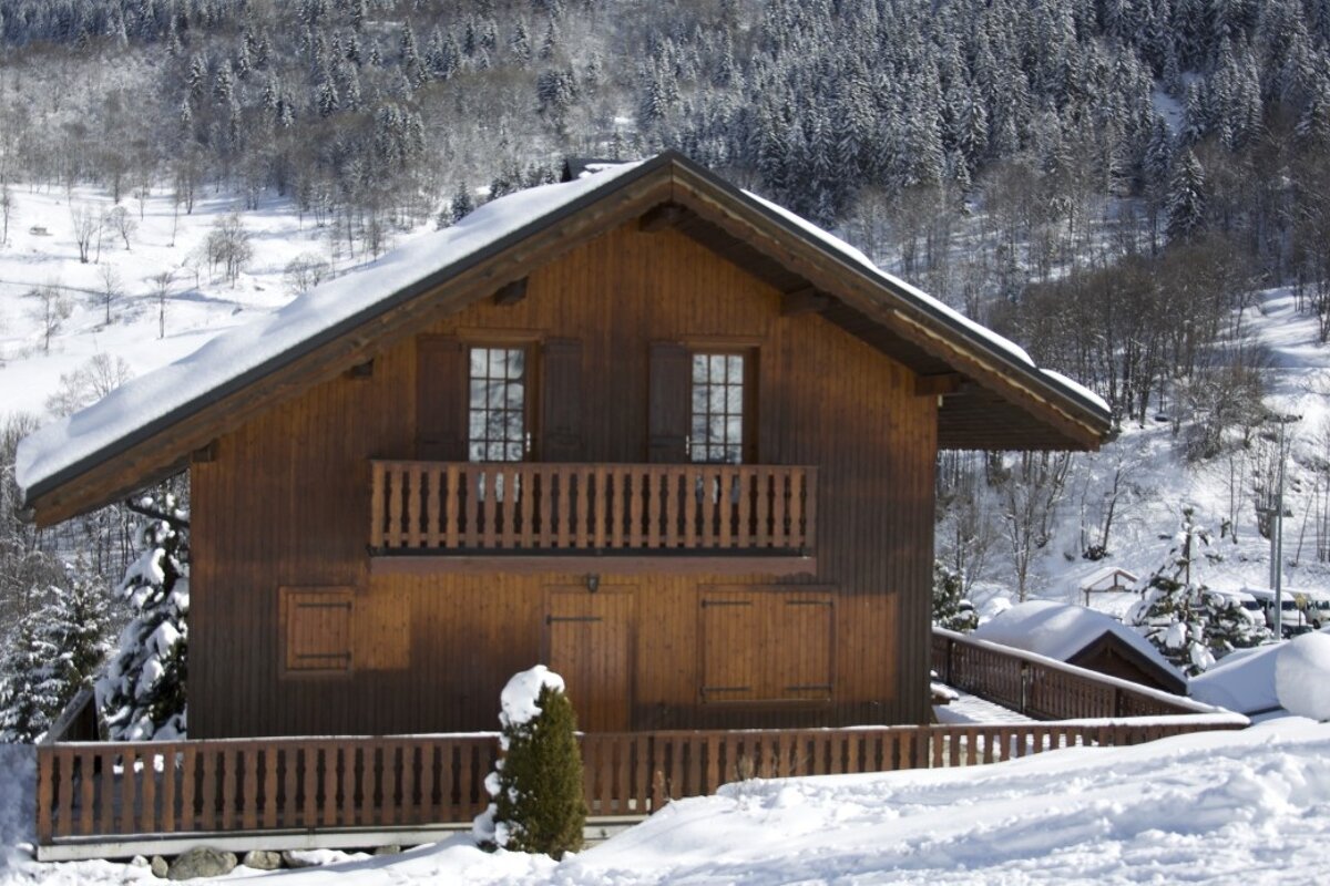 Savills Estate Agents,  chalet