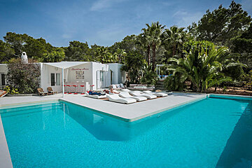 Soli Budha House, San Antonio outdoor swimming pool