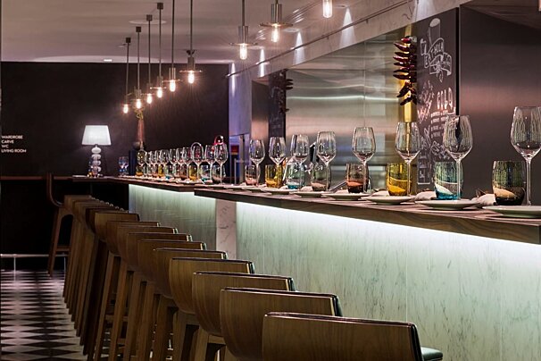 Eat-Hola Tapas Bar Restaurant, Verbier interior