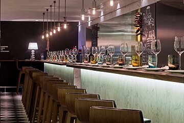 Eat-Hola Tapas Bar Restaurant, Verbier interior