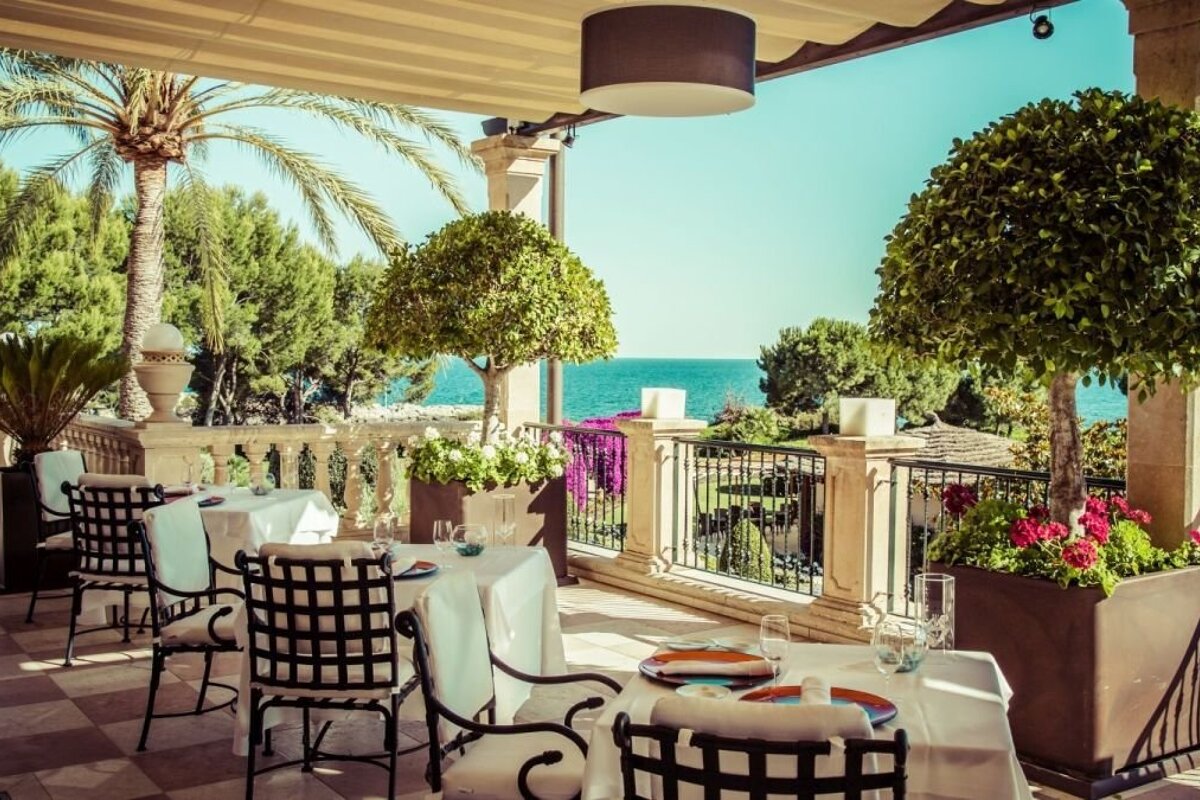 Es Fum Restaurant, Costa d'en Blanes restaurant terrasse