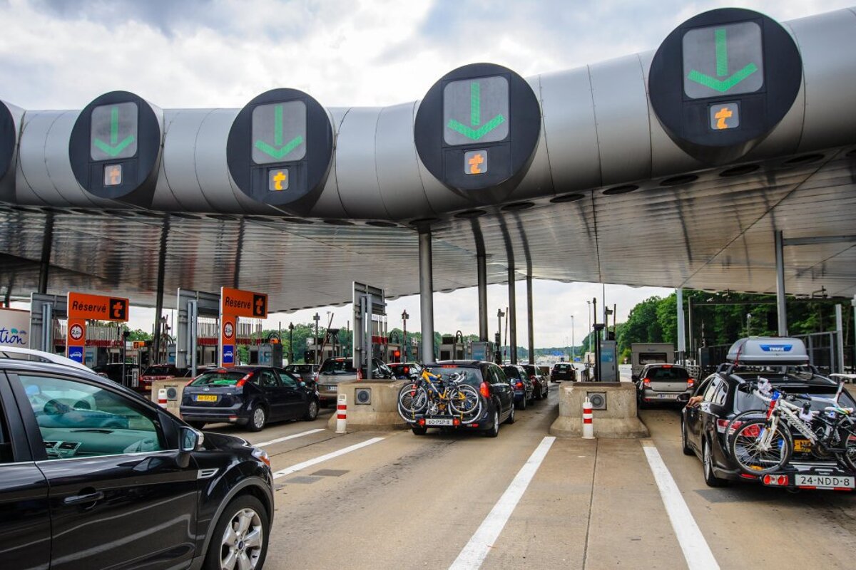 French Motorway Tolls to Increase in 2016