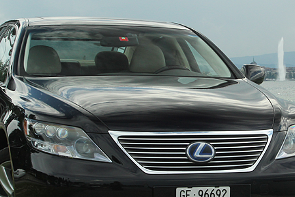 GMC Limousines Airport Transfers, Courchevel