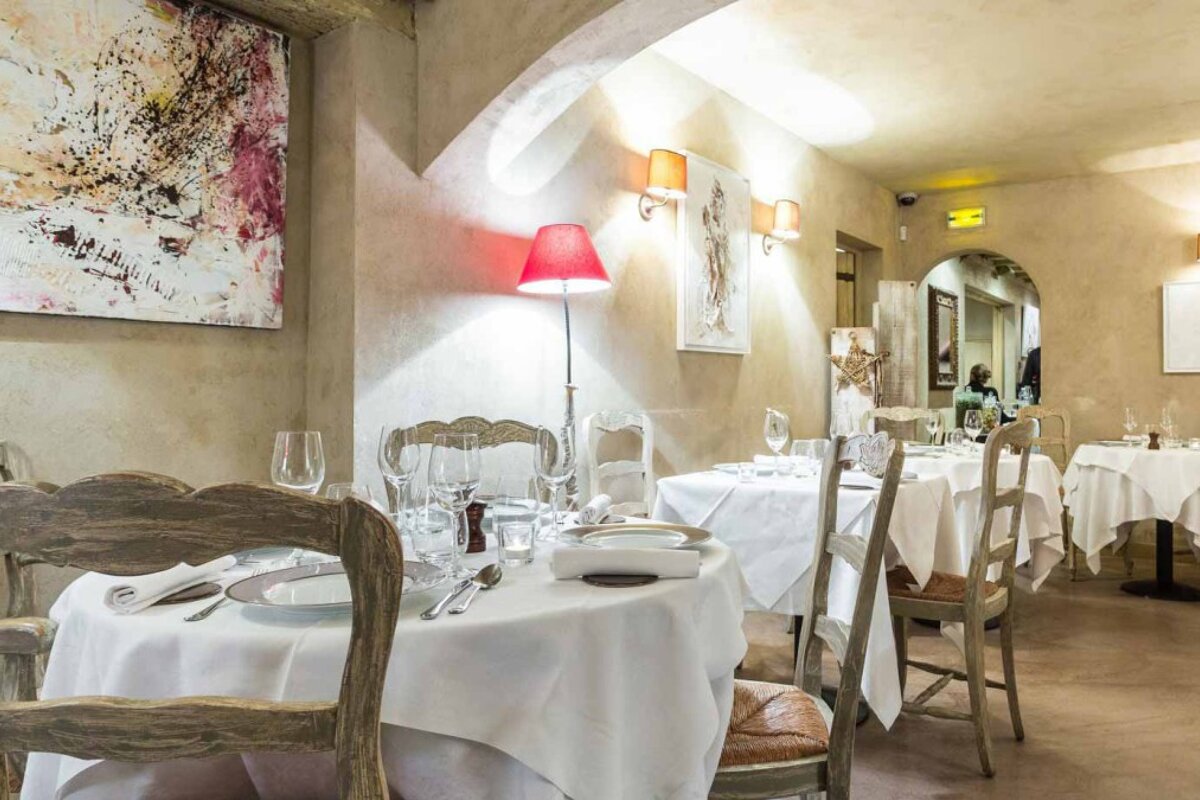 Le Clos Saint Basile Restaurant, Mougins interior
