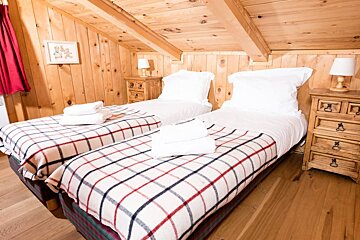Les Oursons Chalet, La Tania twin bedroom
