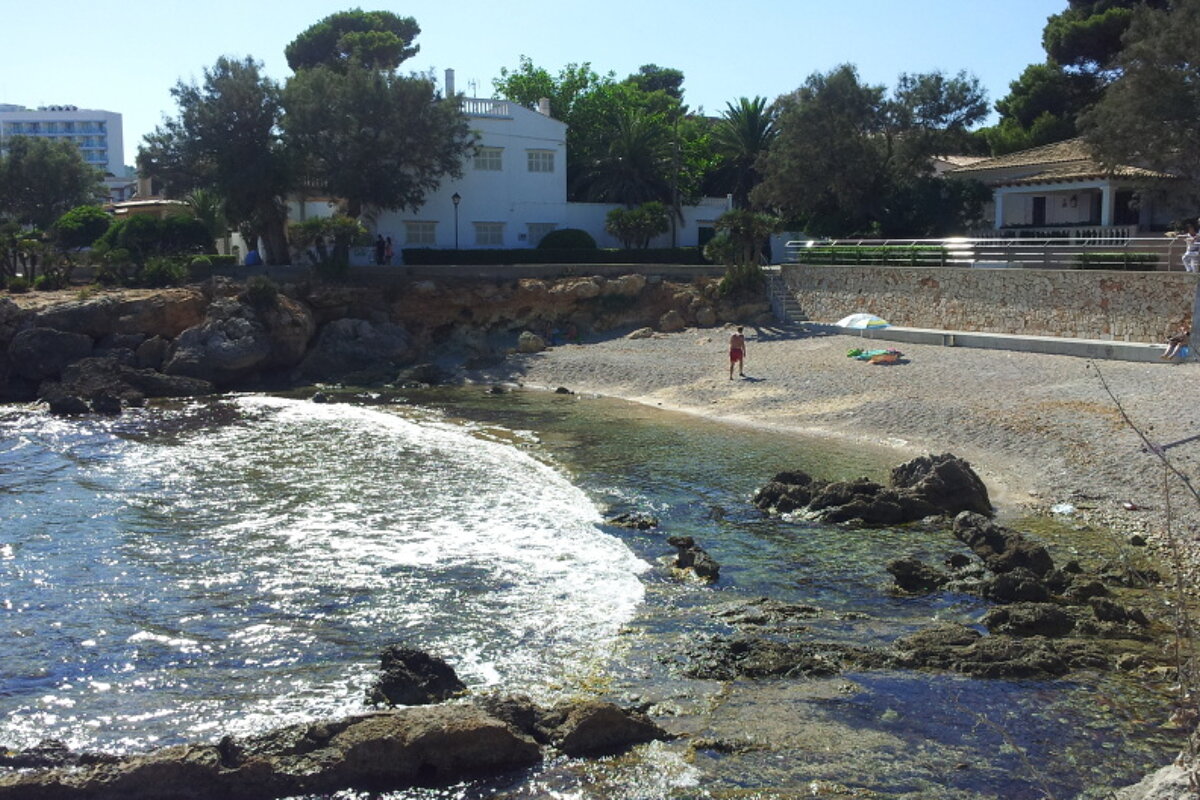 Cala Ratjada beaches - a windy coastal promenade, Cala Ratjada