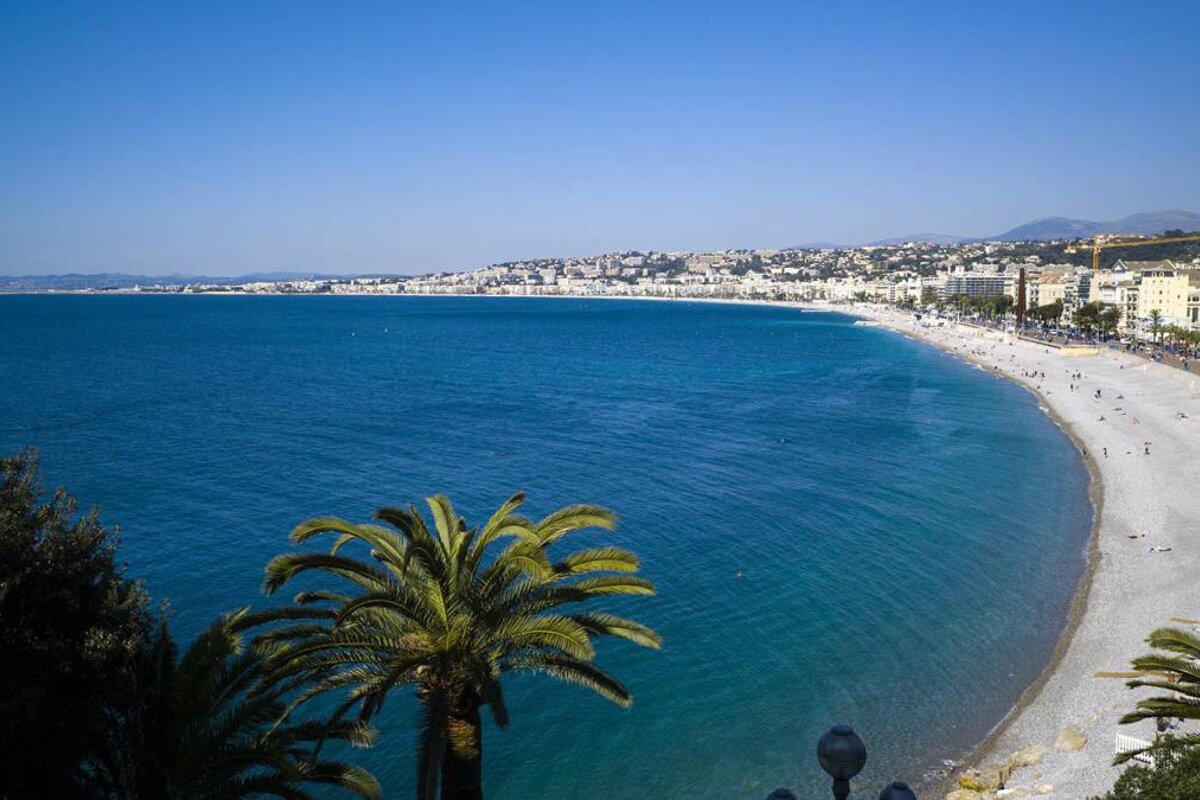 Suisse Hotel, Nice view