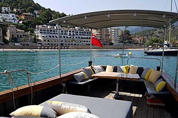 Traditional Motor Private Boat Trip, Port de Soller