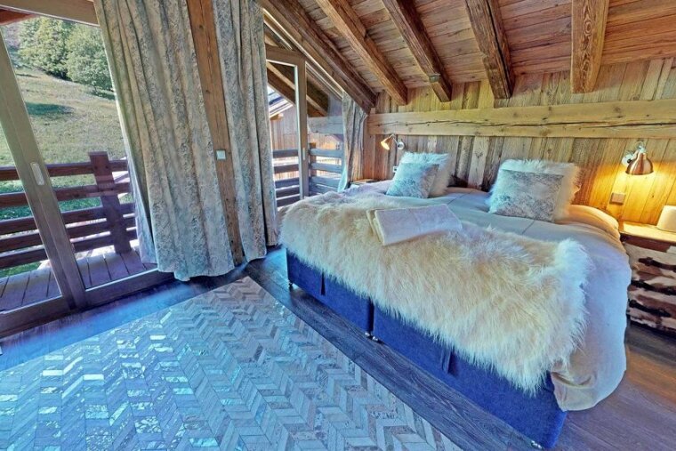 Chamois Chalet, Meribel - Le Raffort double room
