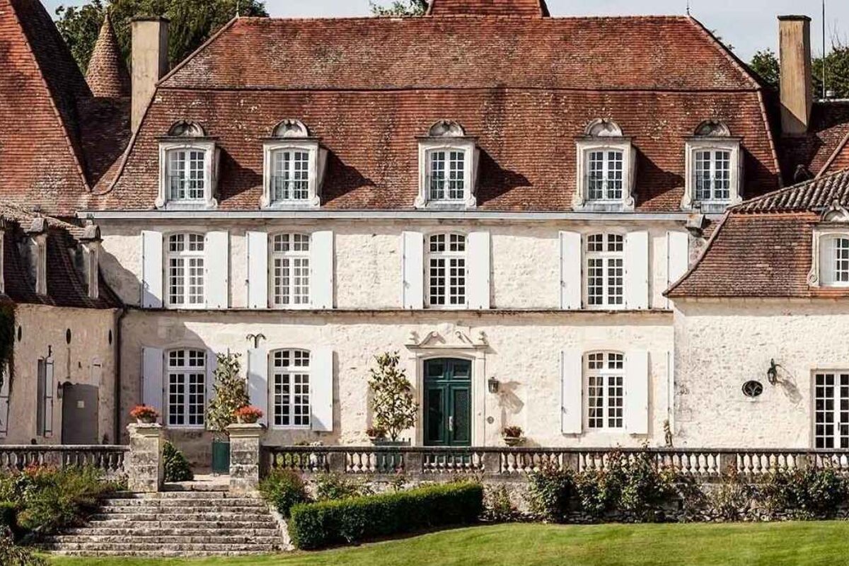 Chateau des Vigiers, Monestier exterior
