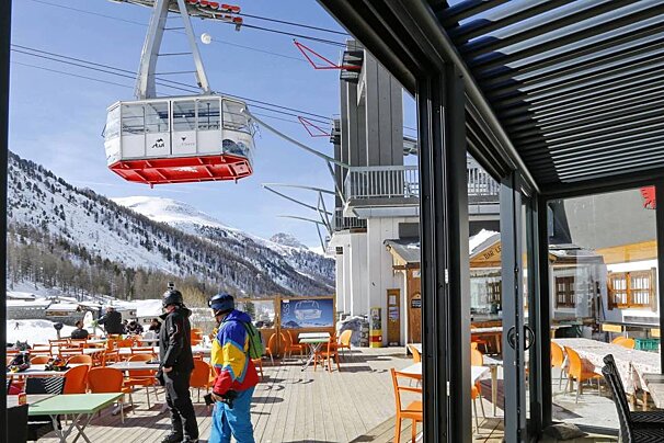 Les Crozets Restaurant, Le Fornet restaurant terrasse