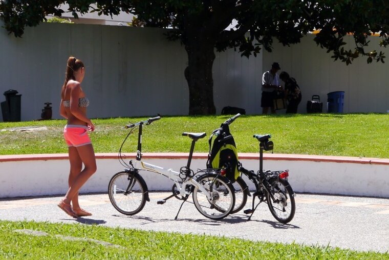 Fold up bike Cannes