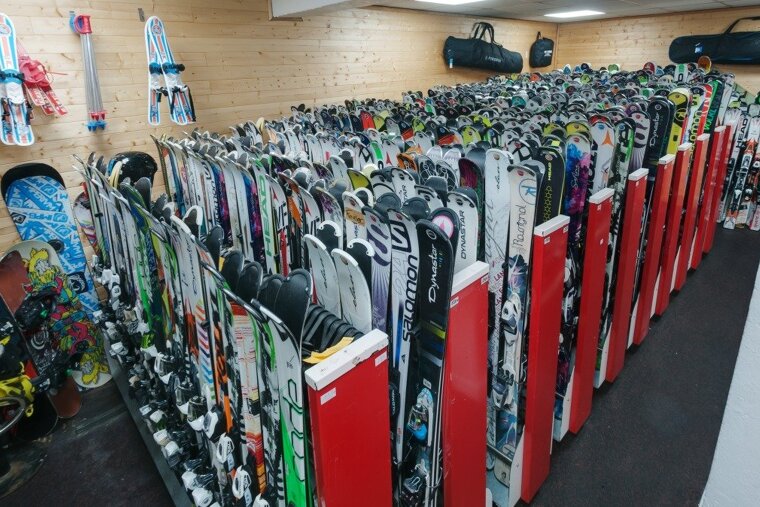 Intersport - La Croisette Ski Hire, Les Menuires shop interior