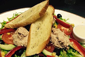 John's American Restaurant, Val Thorens style of cuisine