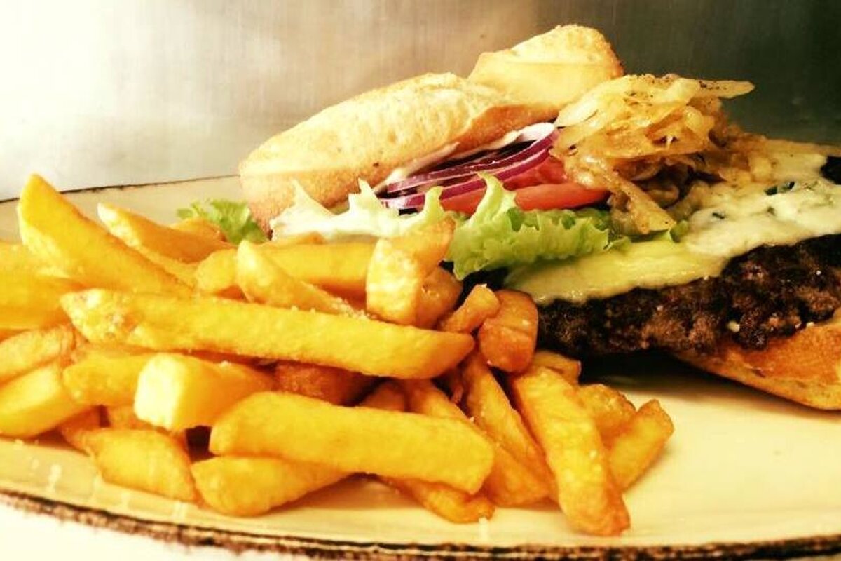 John's American Restaurant, Val Thorens style of cuisine