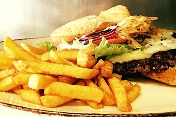 John's American Restaurant, Val Thorens style of cuisine