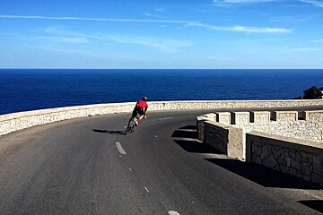 Road biking in Palma de Mallorca