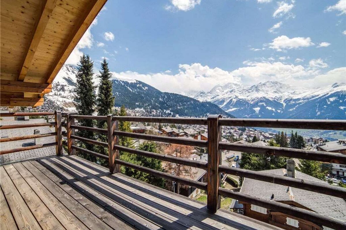 Altiplano Penthouse, Verbier - Centre balcony
