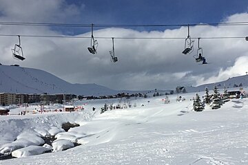 Cold temperatures keep the snow fresh in Alpe d'Huez