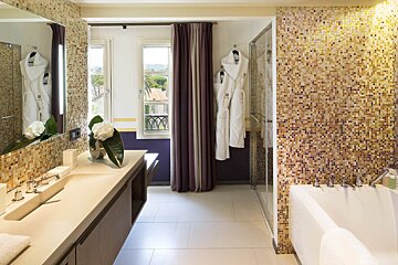 Hotel de Paris, Saint Tropez bathroom