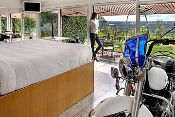 Hotel Le Saint-James Relais & Chateaux, Bordeaux Area double bedroom