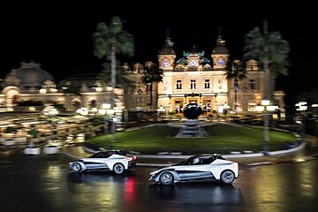 Margot Robbie sets pulses racing in Monte-Carlo