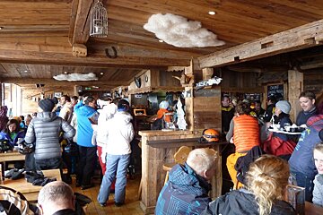 Peclet Ski Area and Restaurant review interior