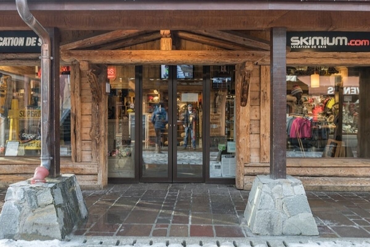 Skimium - Elpro Sports Ski Hire, Belle Plagne shop interior