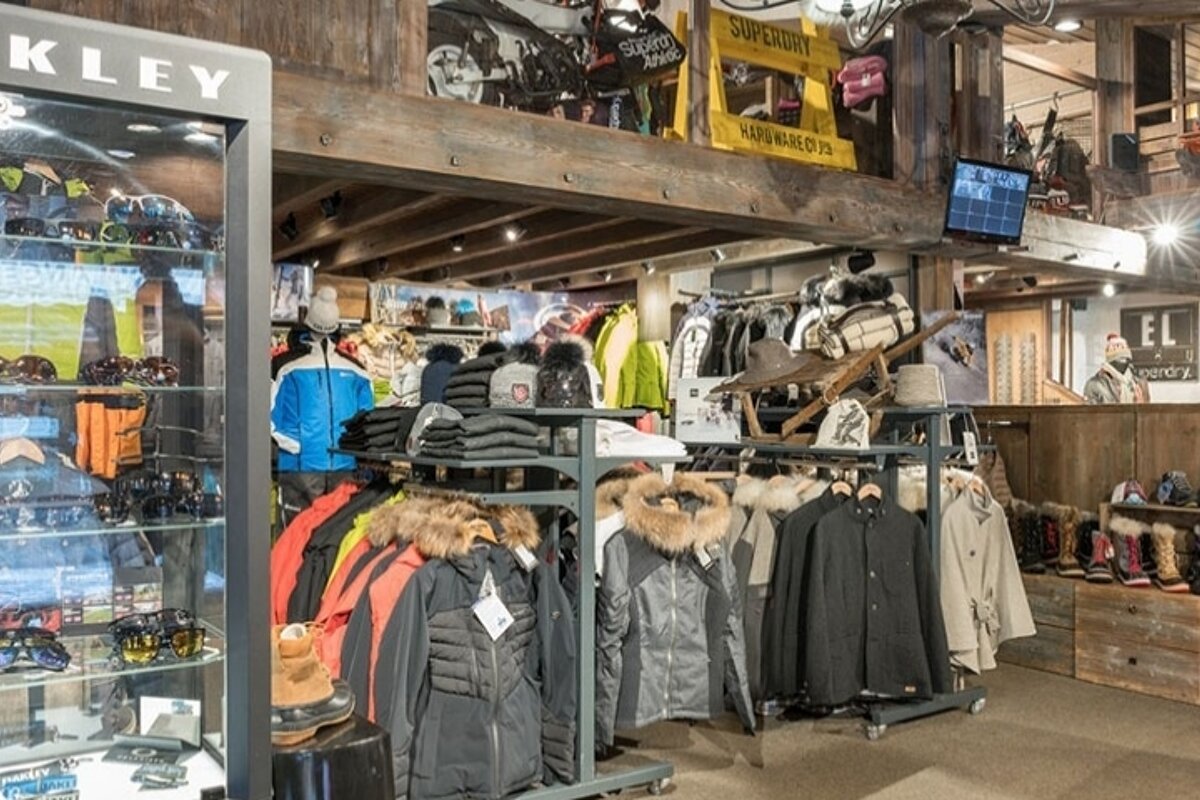 Skimium - Elpro Sports Ski Hire, Belle Plagne shop interior