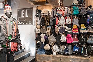 Skimium - Elpro Sports Ski Hire, Belle Plagne shop interior